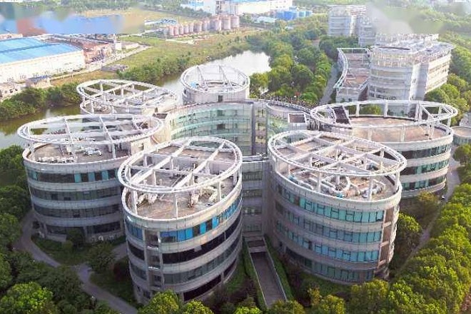 22"上海碳谷绿湾产业园：专注于发展新材料、生物医药和节能环保产业"