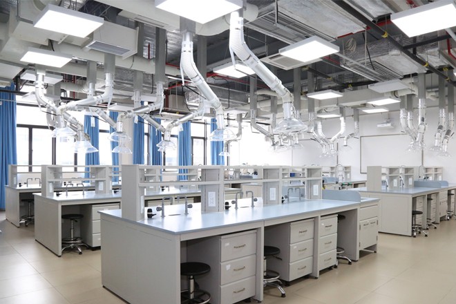 上海生化实验室装修设计企业需要注意什么？